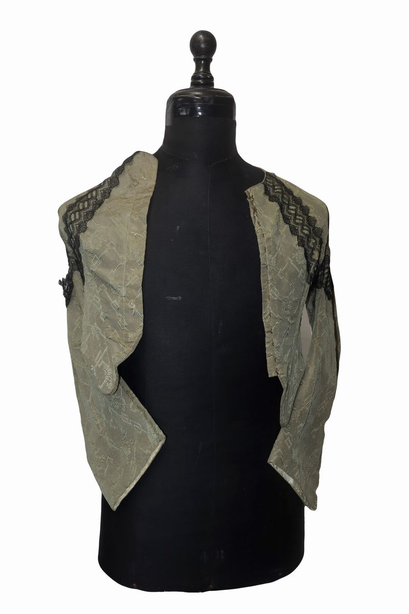 Casacca da donna in seta ricamata, XIX secolo