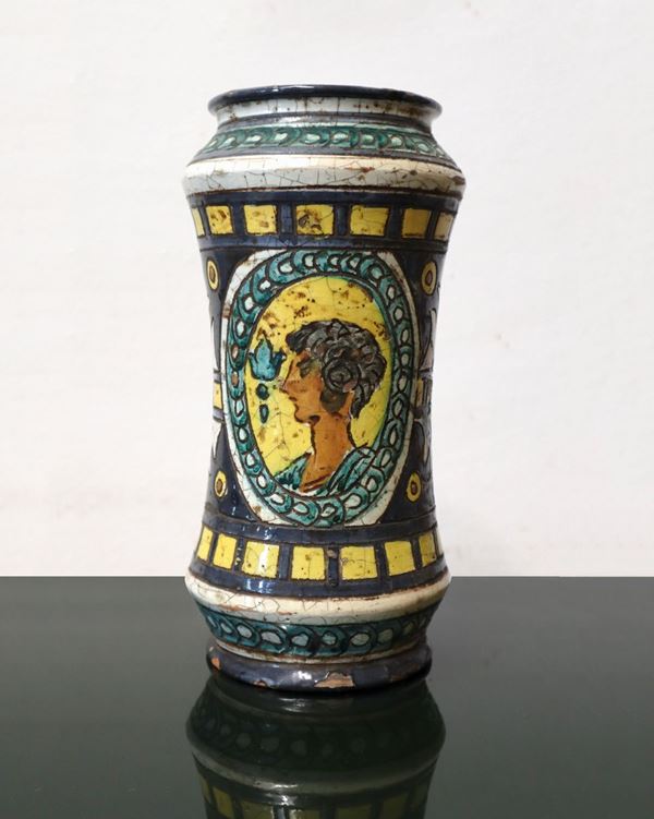 Albarello in majolica