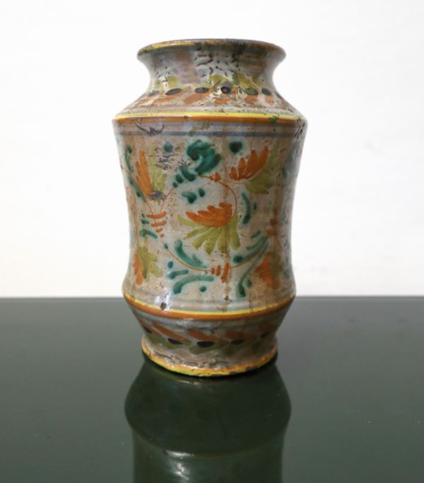 Albarello in majolica