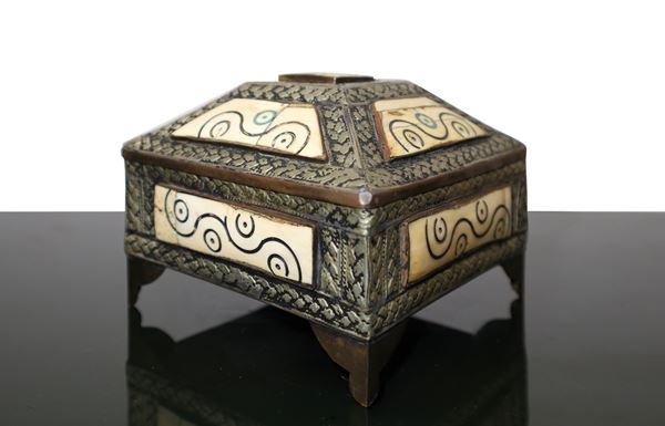 Moroccan costume jewelery box