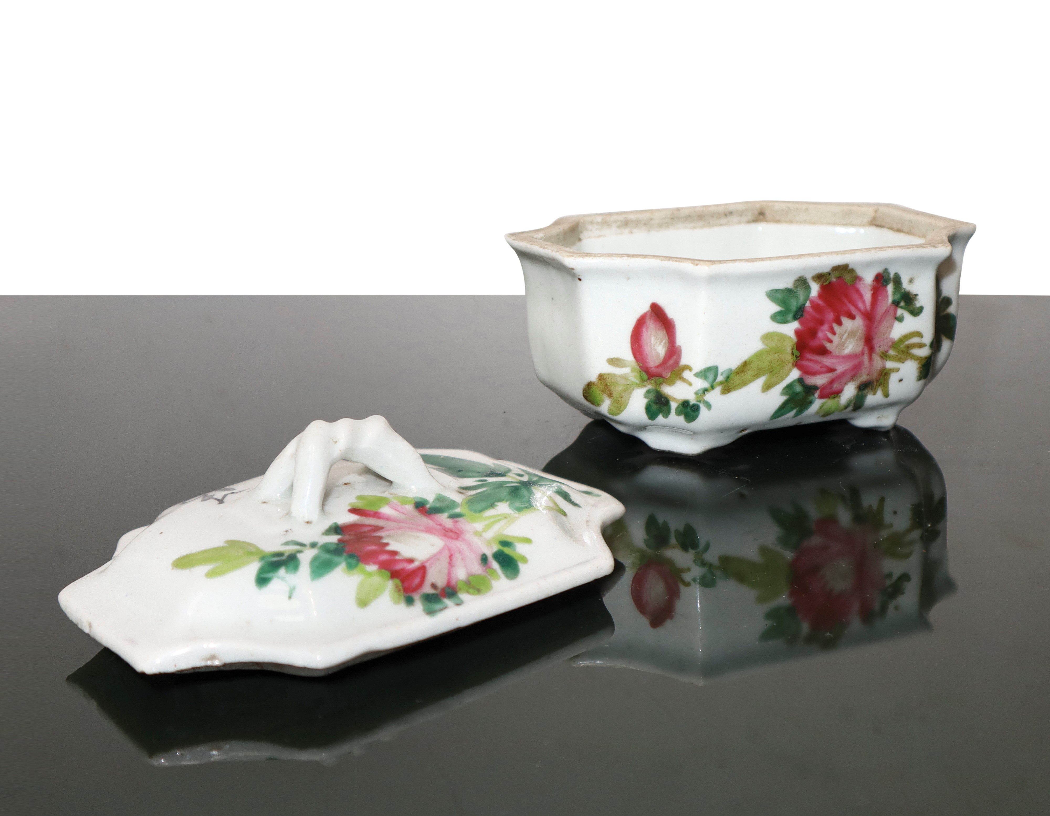 Brucia profumo e scatola cinese