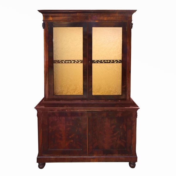 Showcase in mahogany feather