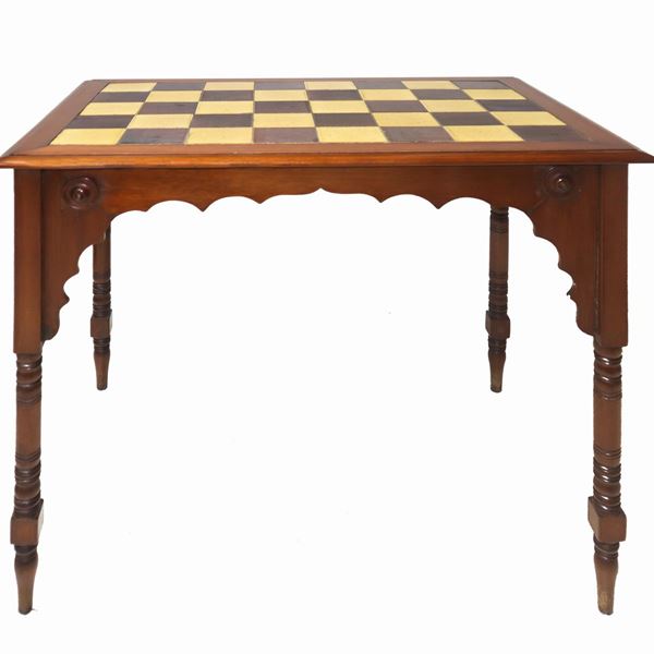 Tavolinetto con piano in maiolica à damier