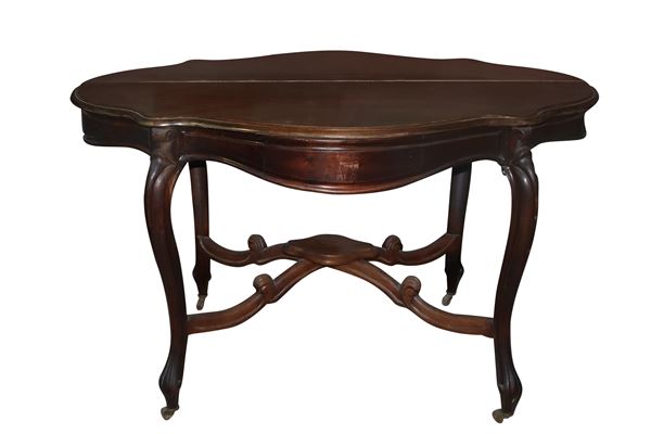 Biscuit table in mahogany wood