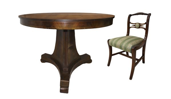 Round table in mahogany wood with 6 chairs