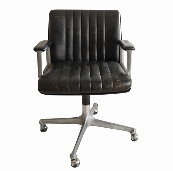 Osvaldo Borsani per Tecno - P128 model armchair