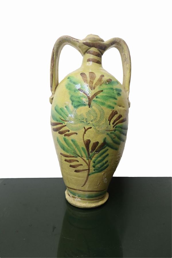 Brocca in maiolica di Caltagirone