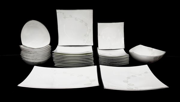 Royal Bone China - Servizio di piatti in porcellana per 11 persone, mod .Silver Melody
