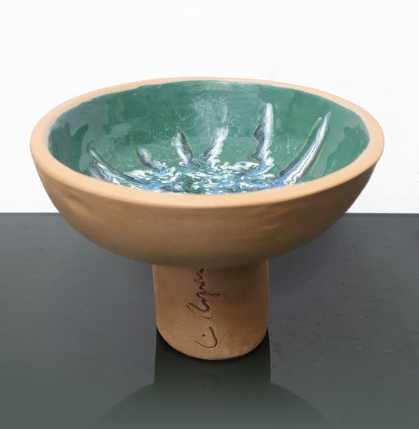 Glazed and glazed terracotta cake stand