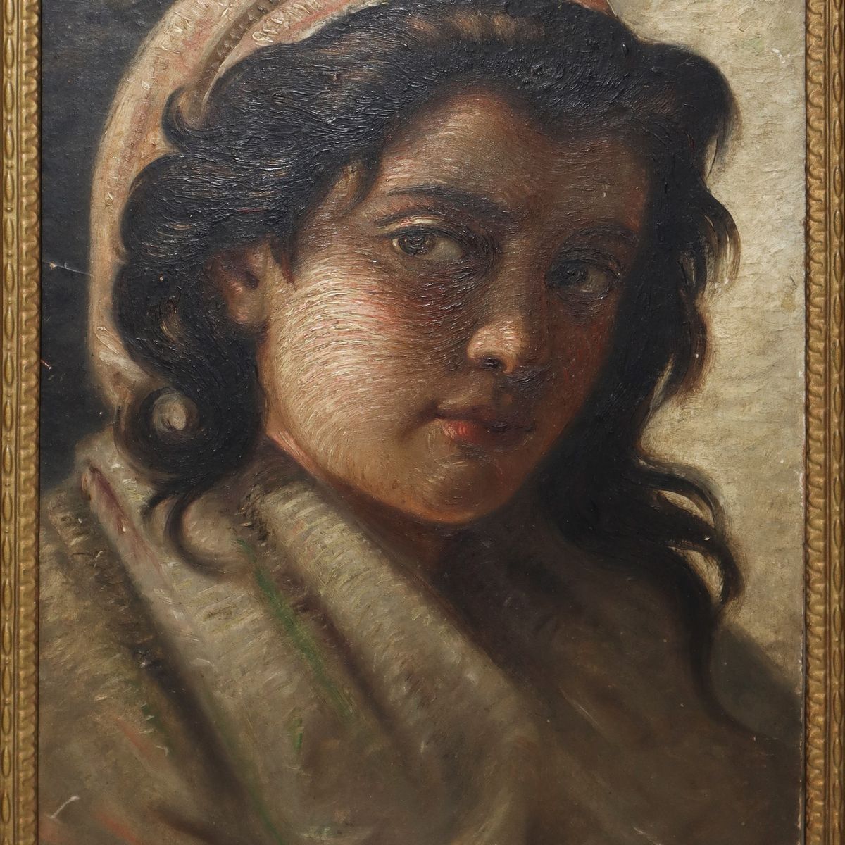 Volto di Giovane Donna