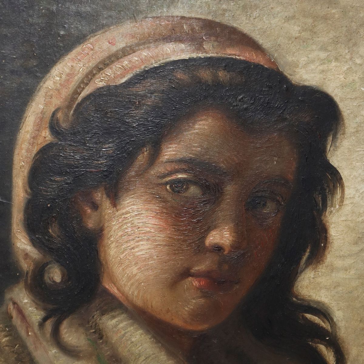 Volto di Giovane Donna