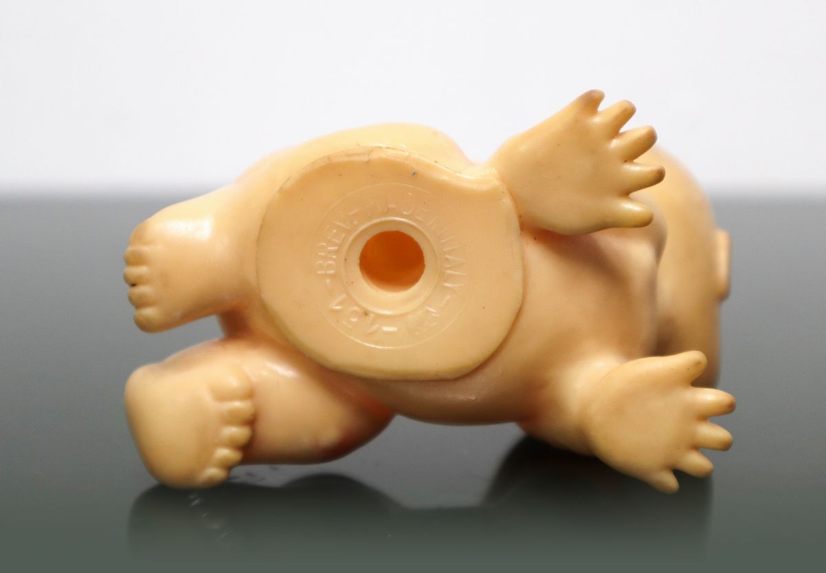 Ledra Gomma/ Ledra Plastic - Neonato che Gattona