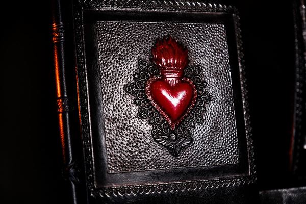 CGP-Cucinotta - Diary with ex voto The Leopard in relief