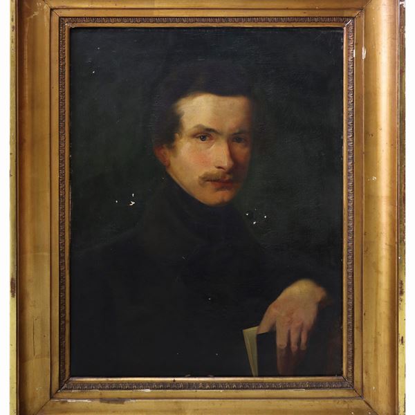 Giovane uomo con libro