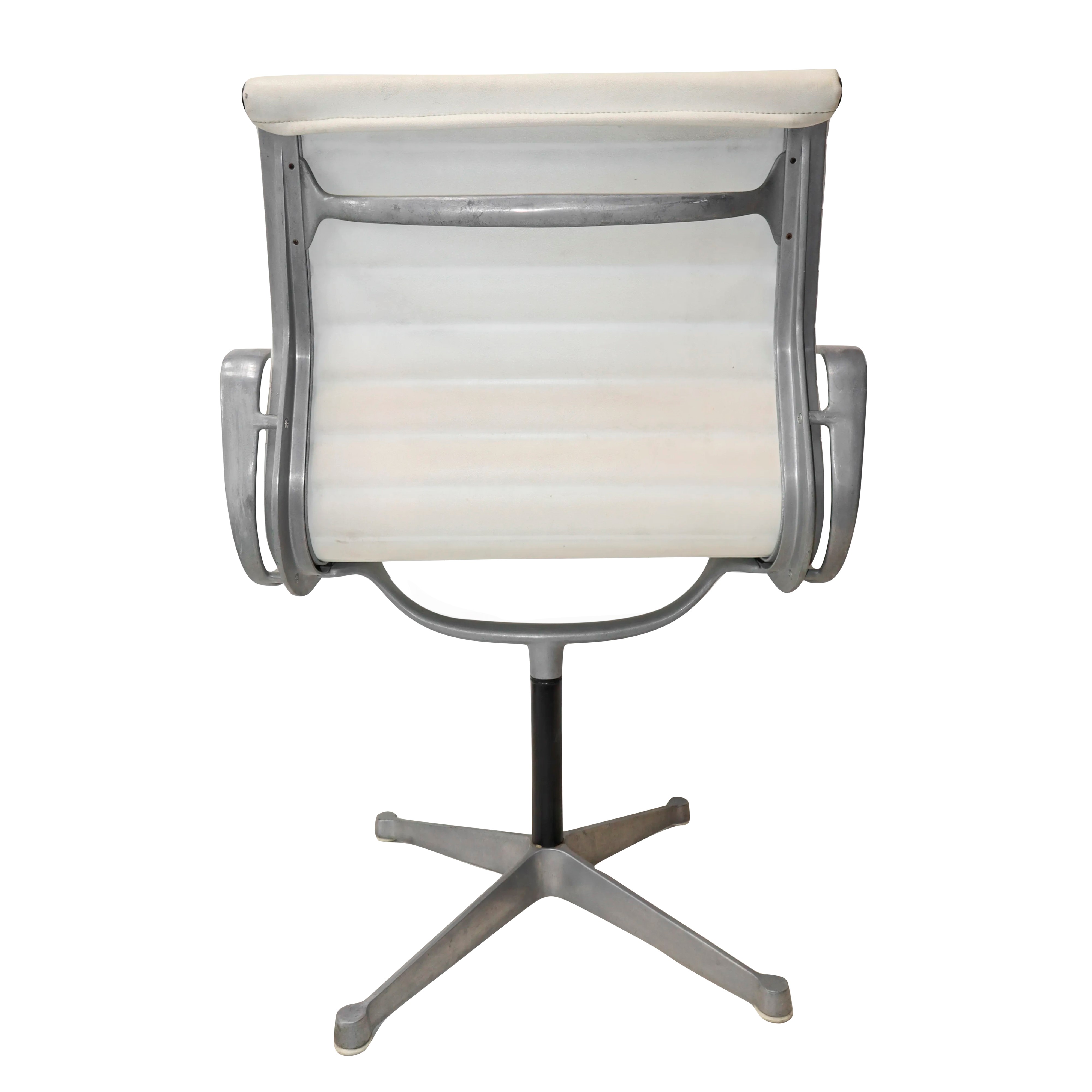 Herman Mille per C&r Eames - Coppia di Sedie Mod. Aluminium Group Ea107