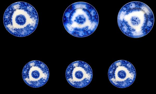 Jardiniere Sarreguemines - Group of 6 decorative plates with floral decorations in shades of blue