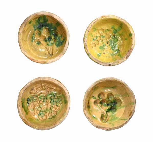 Group of 4 molds for mustard