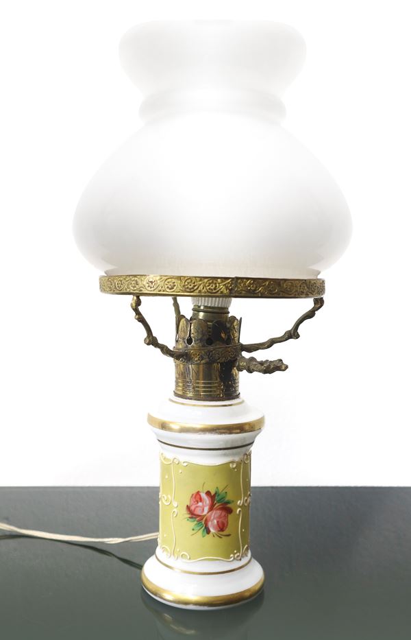 Small lamp with porcelain base and opaline cup