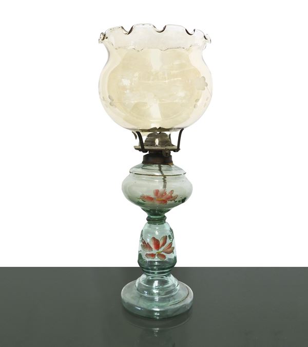 Oil lamp in glass painted with floral motifs