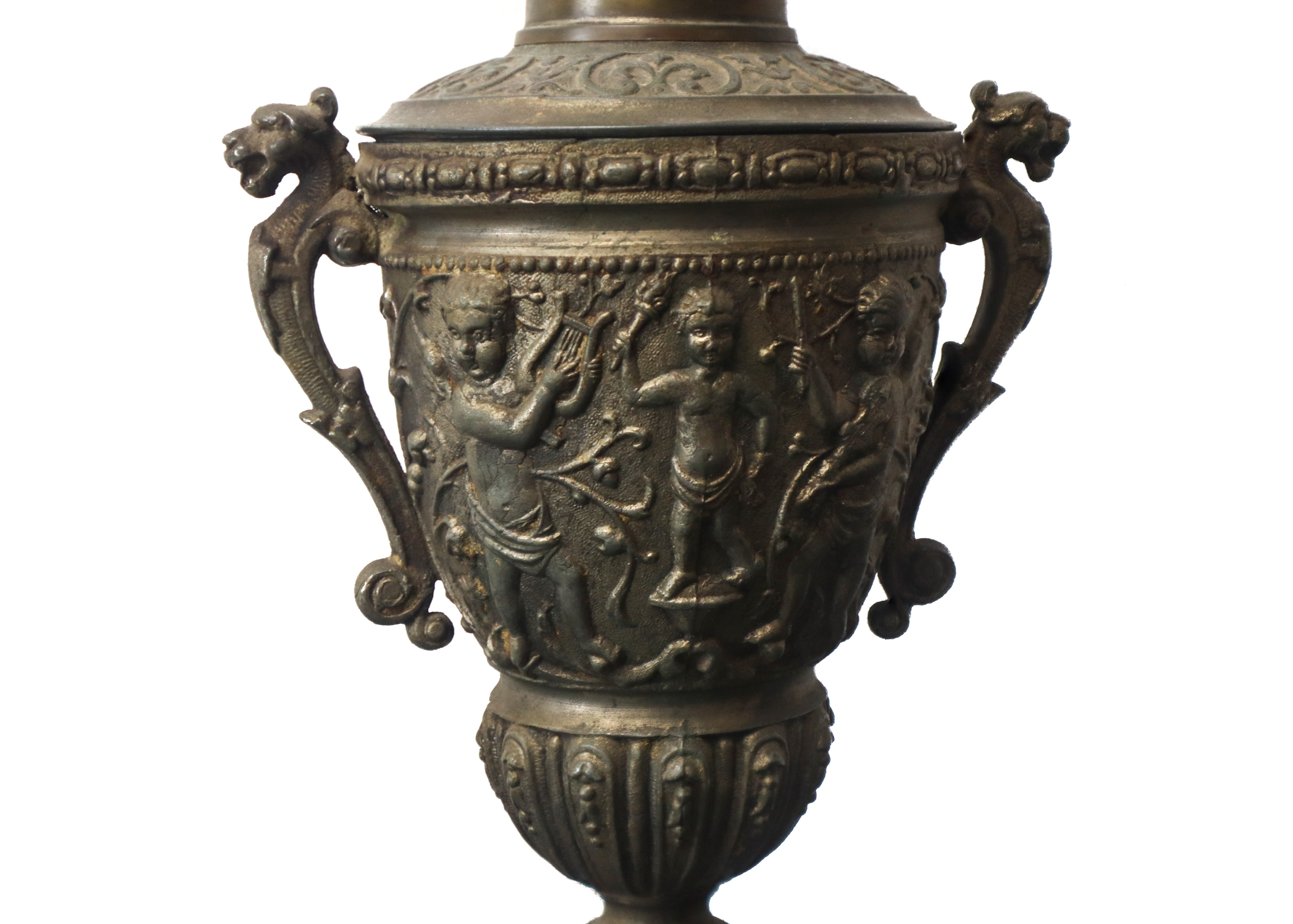 Coppia di lumi a petrolio