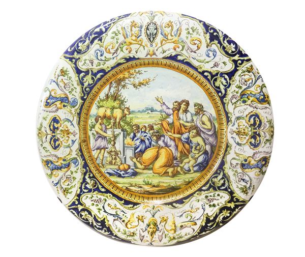 Antica manifattura napoletana Giovanni Mollica - Large majolica plate, depicting the Adoration of the Golden Calf by the Jews during the absence of Moses