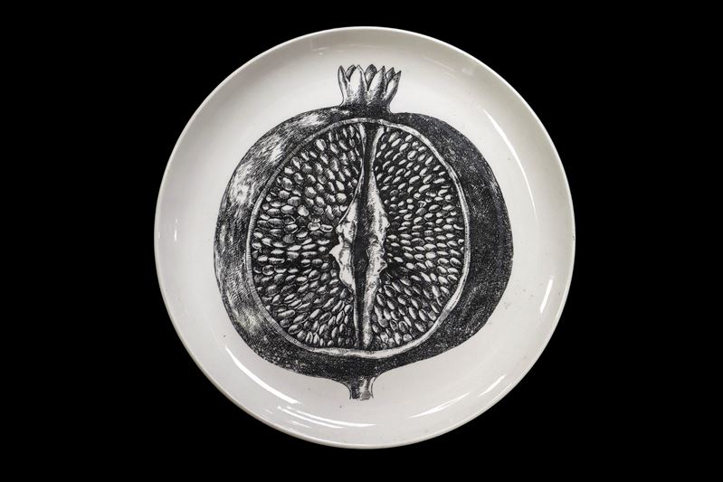 Piero Fornasetti - Piatto in Porcellana Bianca con Melograno, Serie Sezioni di Frutta, N.8