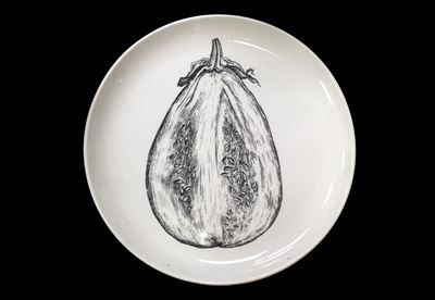 Piatto in Porcellana Bianca con Melanzana, Serie Sezioni di Frutta, N.7