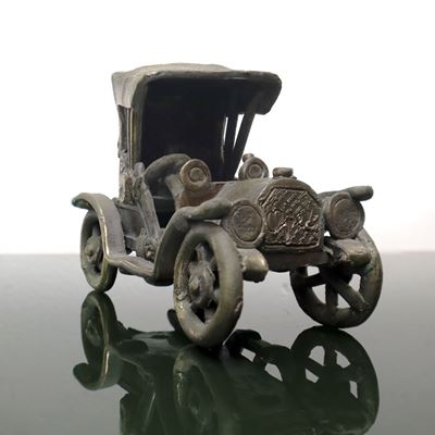 Auto D'epoca in Metallo