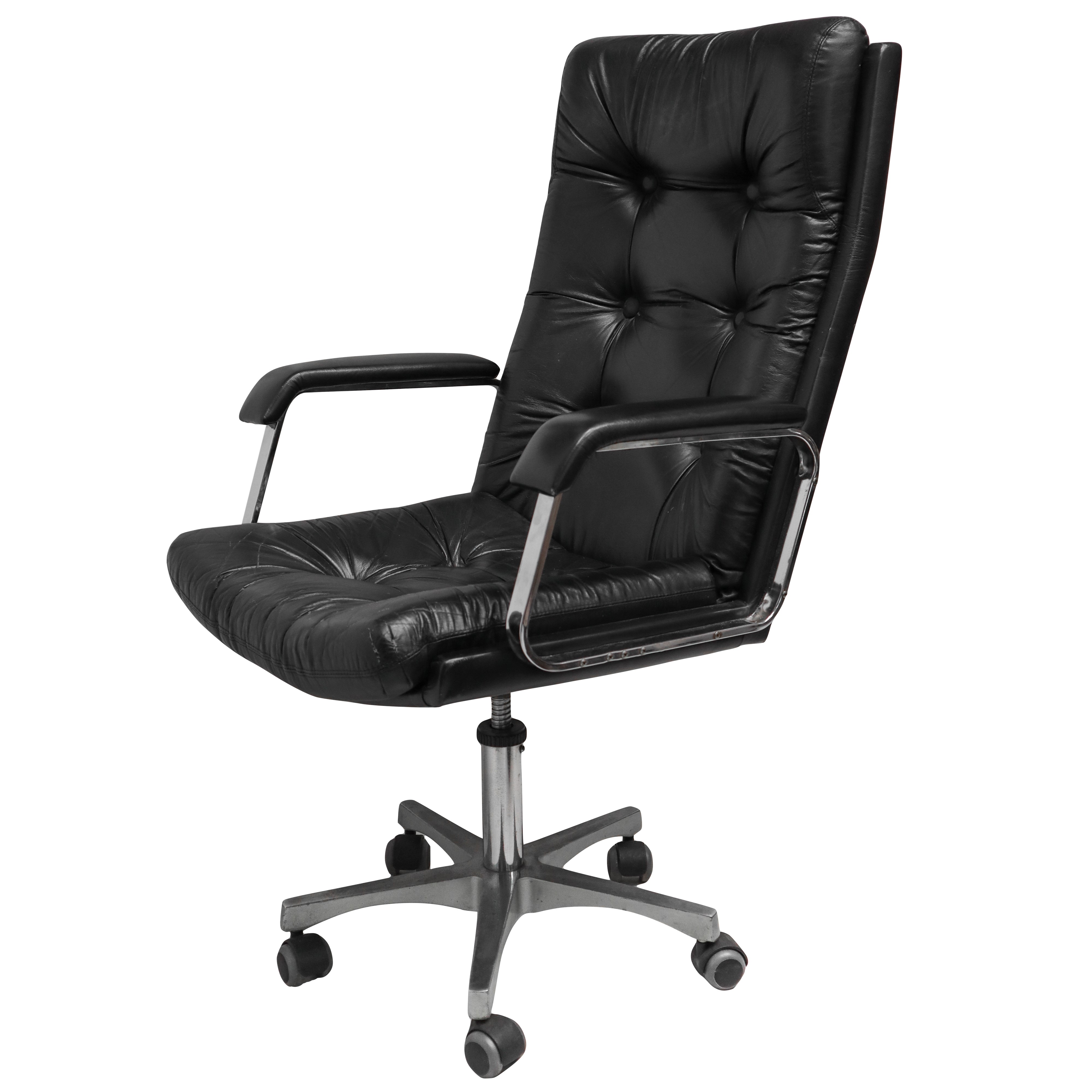 Poltrona presidenziale in pelle nera