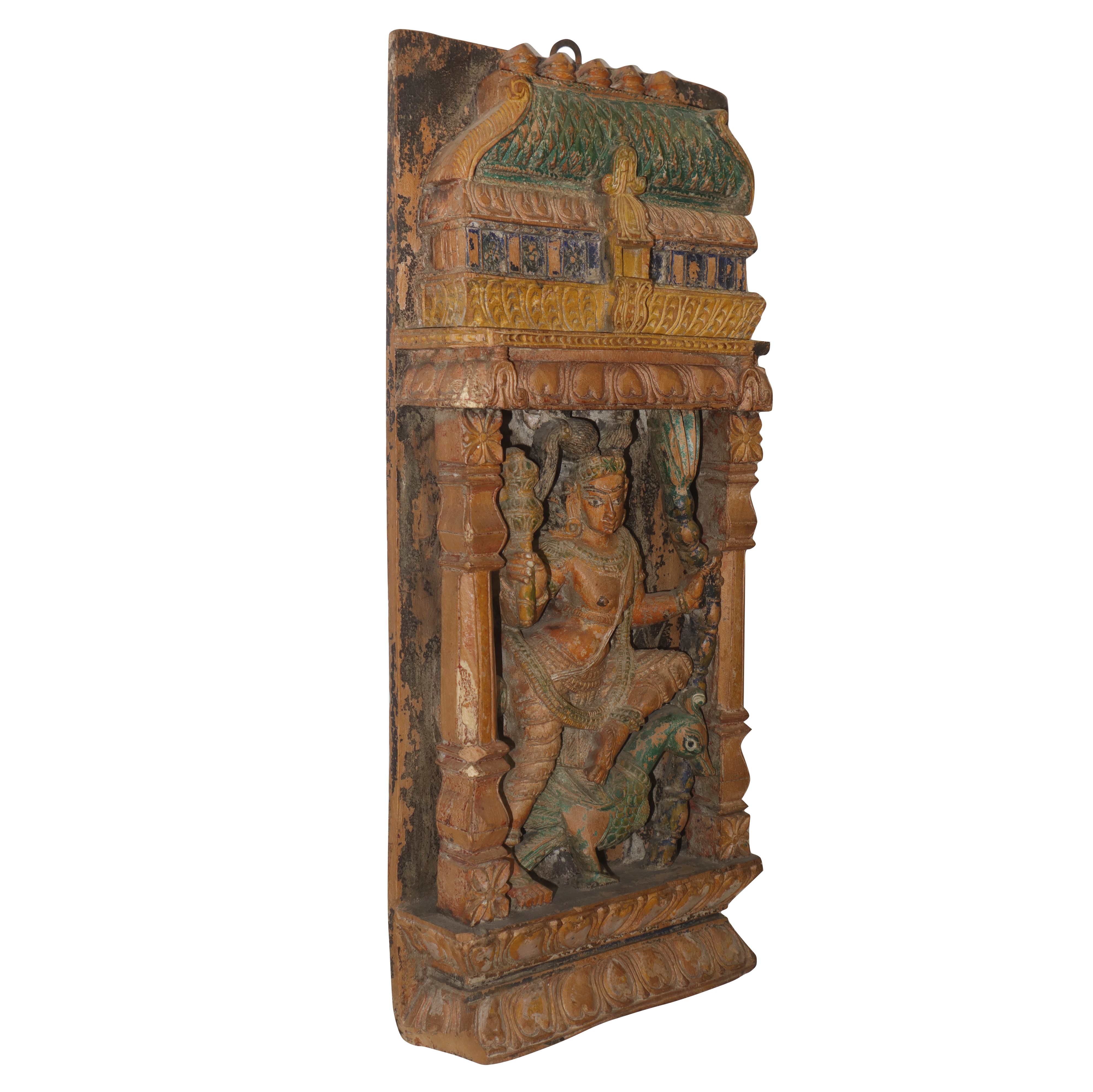 Coppia di Sculture in Legno con Divinità Indiane
