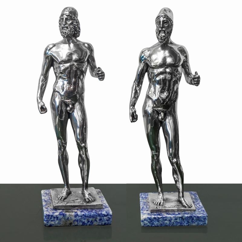 Due Figure Affiguranti i Bronzi di Riace, in Bagno D'argento, Scultore A. Santini.
