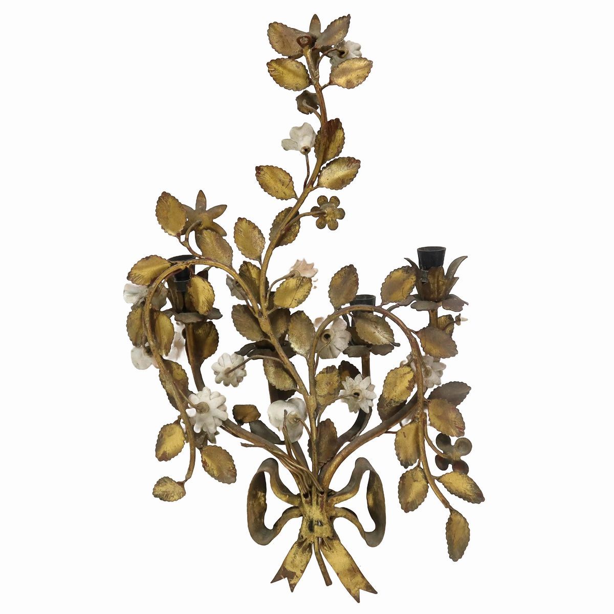 Applique a 4 luci metallo dorato con applicazioni di fiori in porcellana di Capodimonte