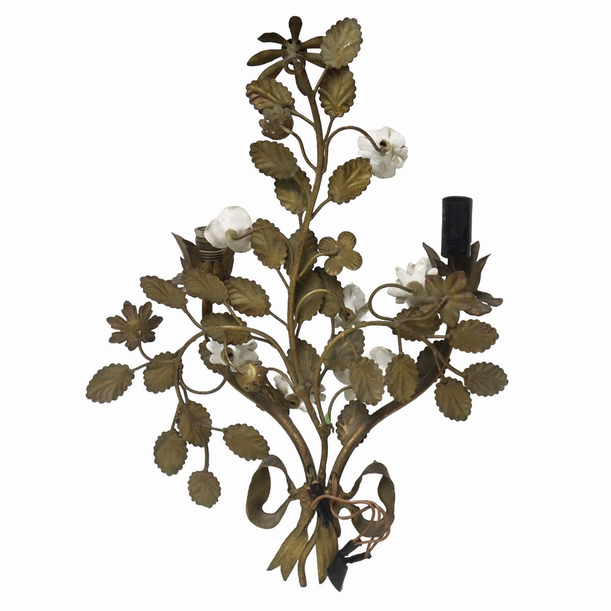 Applique a 2 luci metallo dorato con applicazioni di fiori in porcellana di Capodimonte