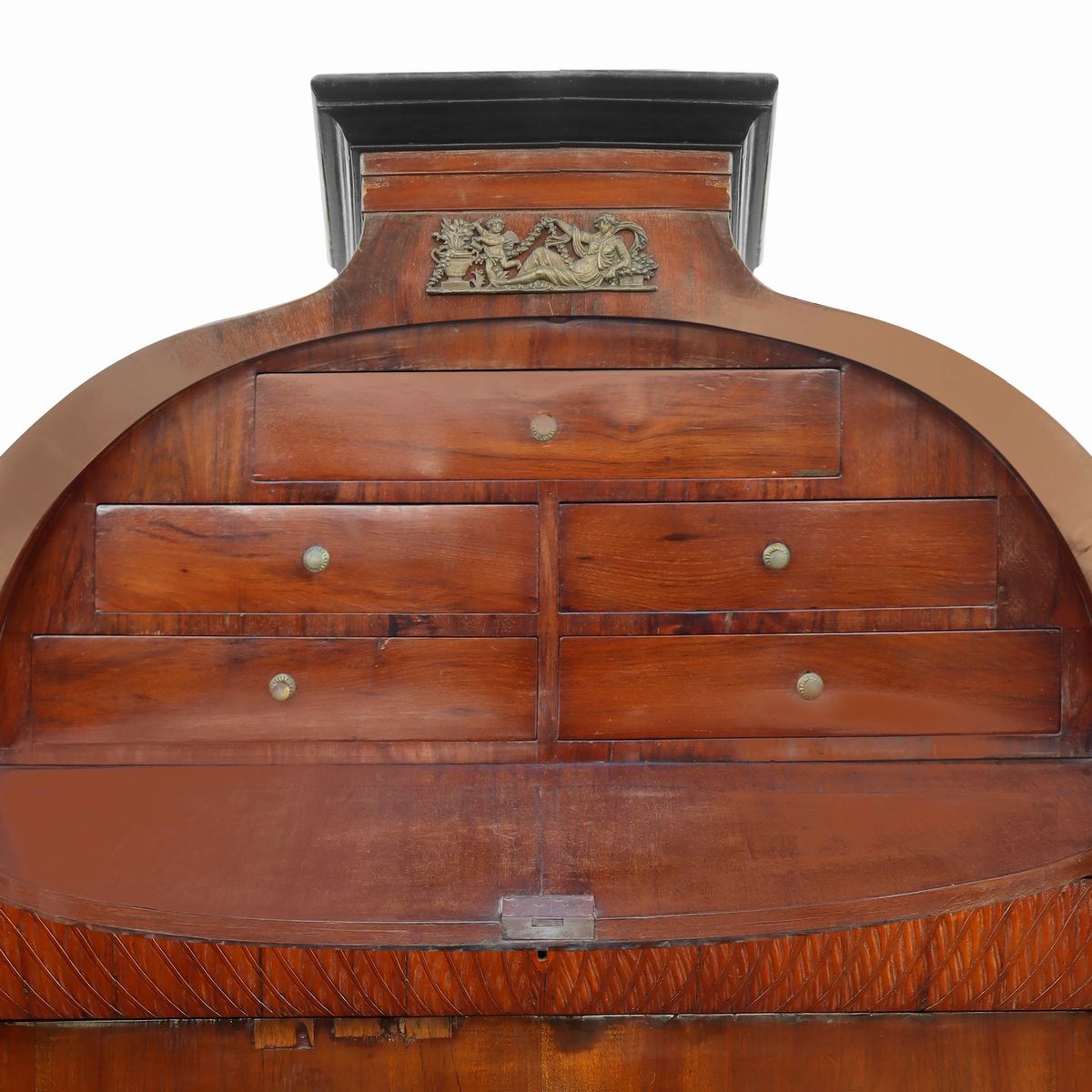 Mobilio siciliano, Chiffonier in piuma di mogano (periodo Impero, inizi XIX secolo)