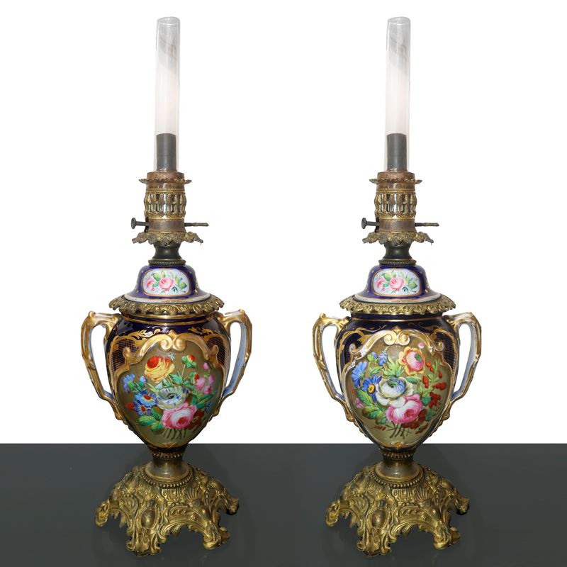 Coppia di Lumi e Petrolio, Stile Vecchia Francia