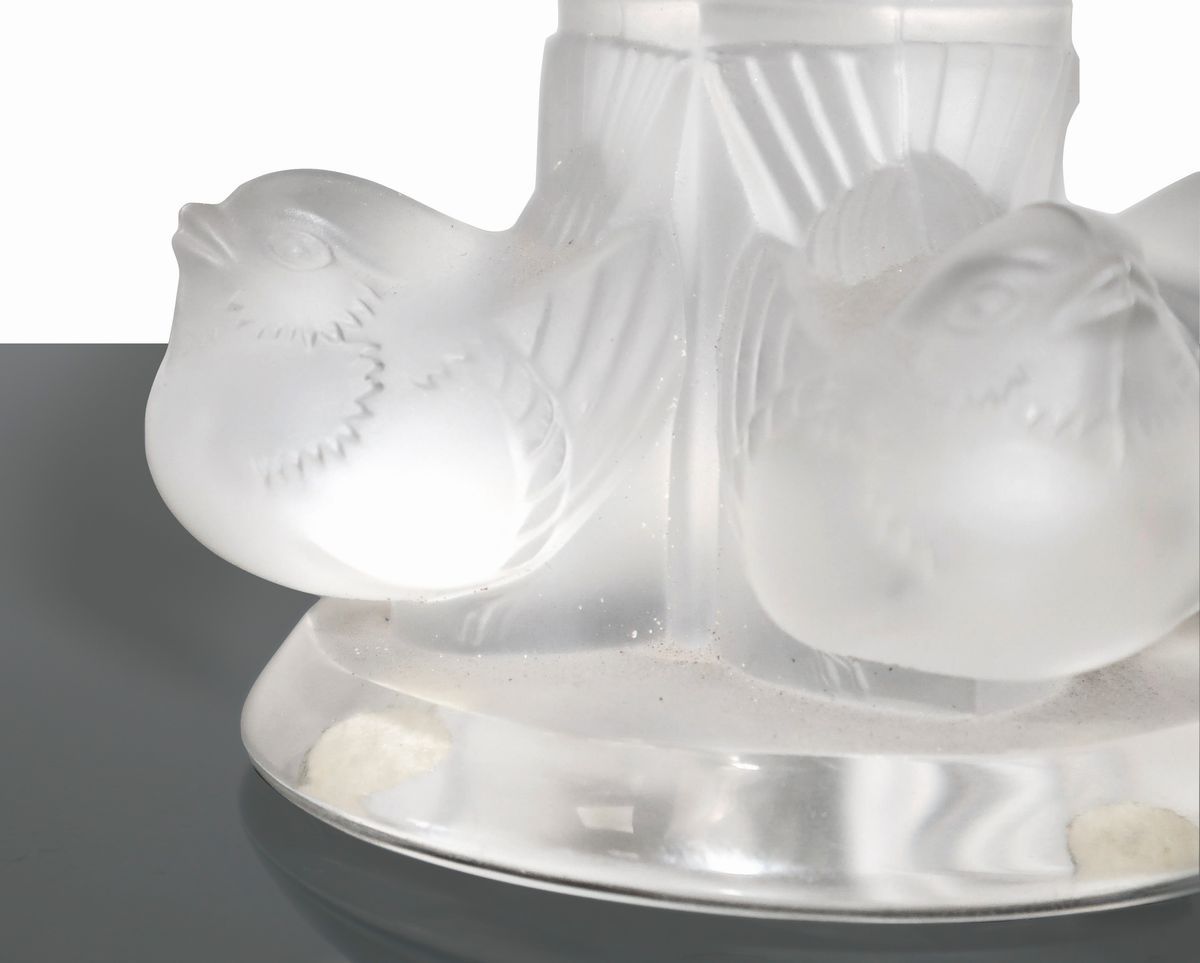 Lalique - Piccola Alzata, Mod.11051 "noger Bowl Sparrow"
