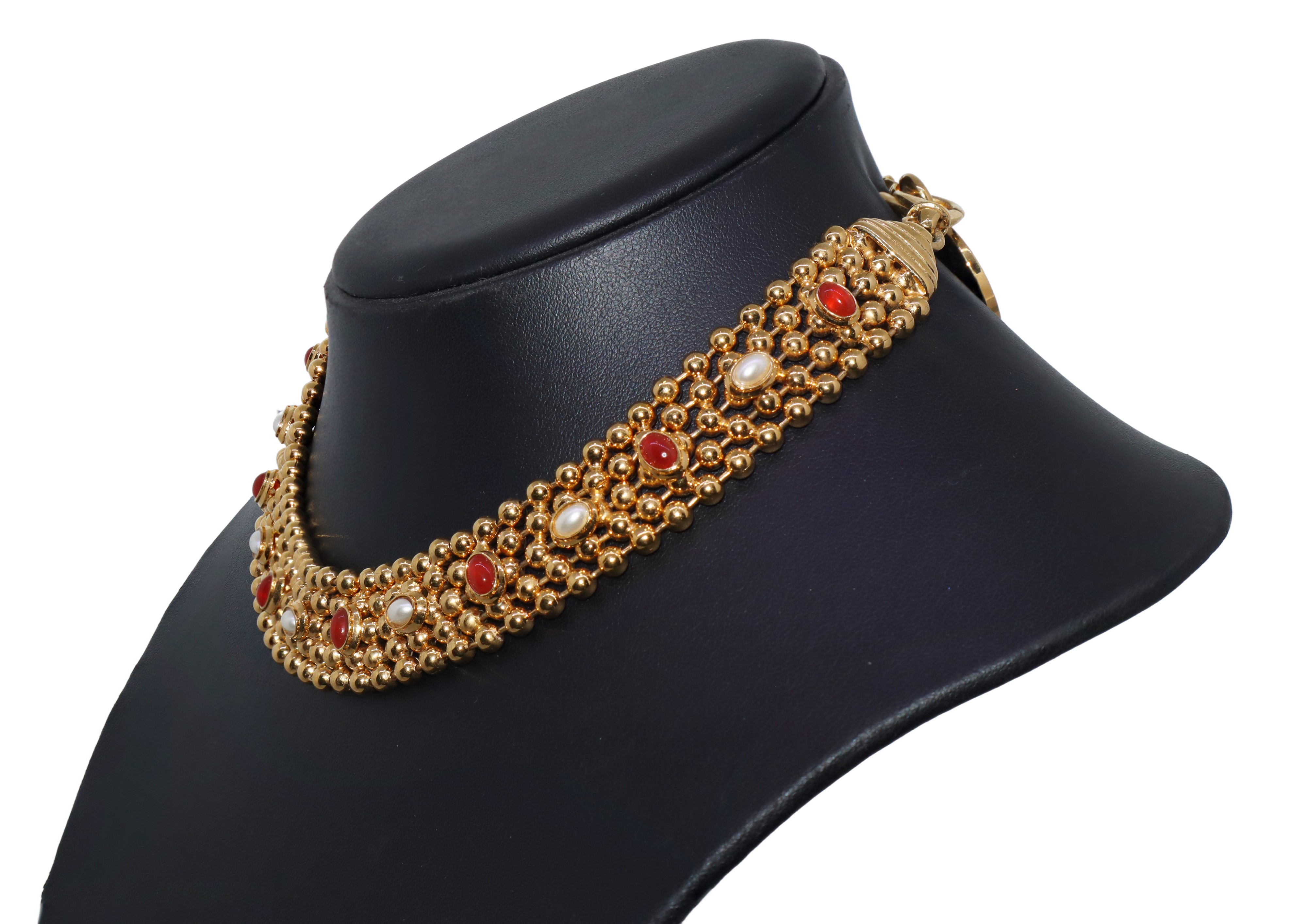 Parure composta da girocollo in metallo dorato e pietre e orecchini, Cascio