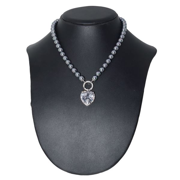 Collana con perle grigie e ciondolo in argento 925 a forma di cuore