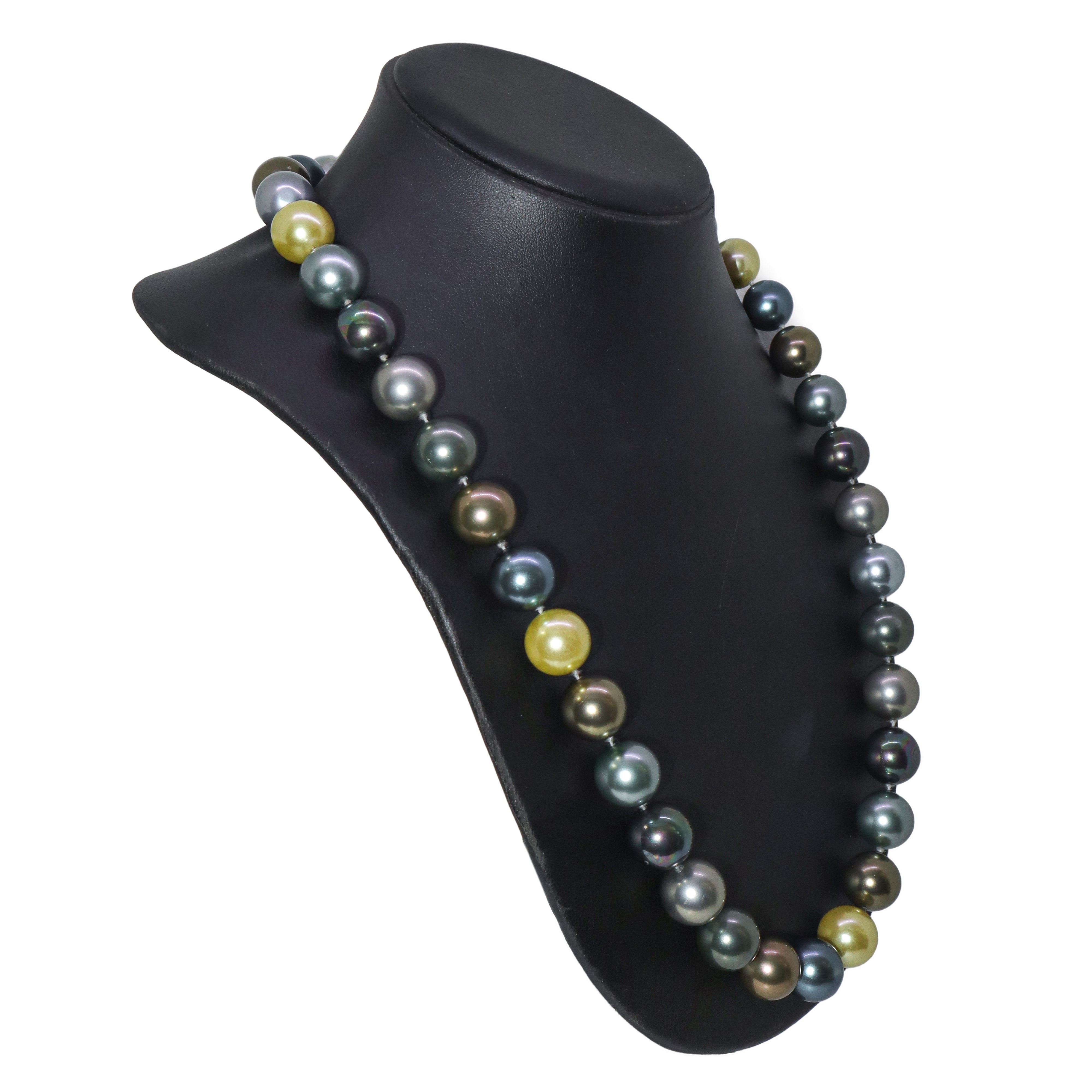 Collana con perle di vari colori