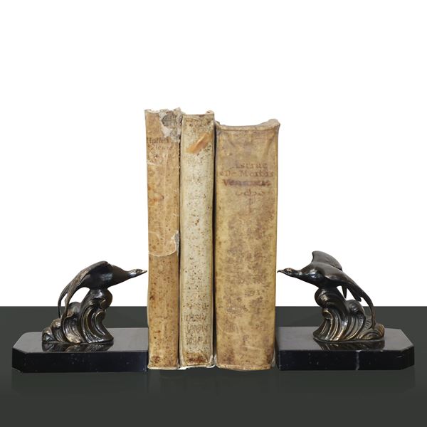Bookends with birds