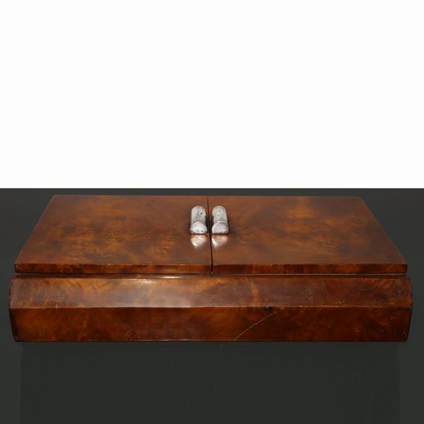 Cigarette box