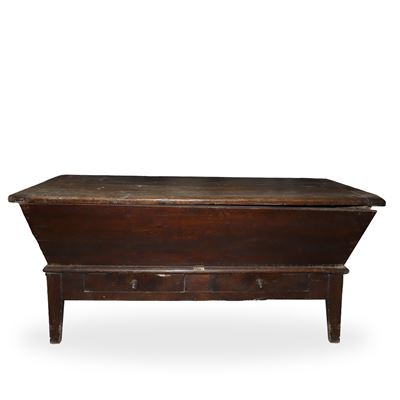 Madia in arte povera, XIX secolo, dimensioni H 76 x L 156 x P 68 cm