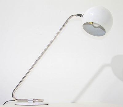 Lampada in Metallo Cromato con Base e Diffusore Laccati