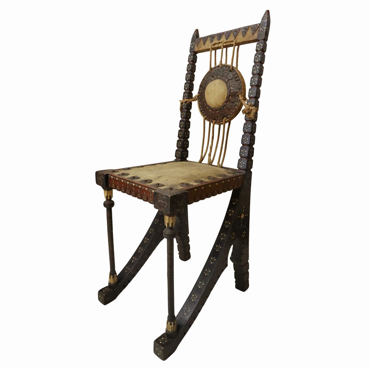 Carlo Bugatti - Rarissima Coppia di Sedie, in Legno di Noce Tinto Ebano, Lavorato e Tornito, Deco...