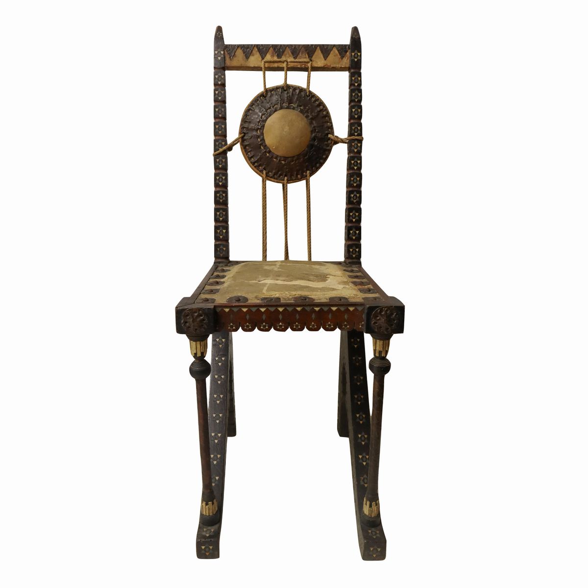 Carlo Bugatti - Rarissima Coppia di Sedie, in Legno di Noce Tinto Ebano, Lavorato e Tornito, Deco...