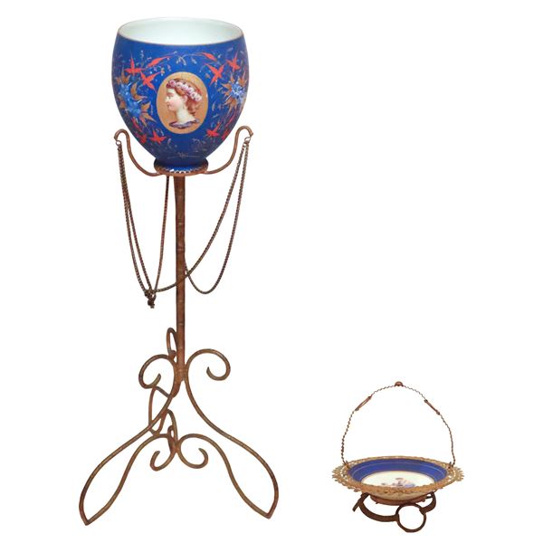 Vaso in porcellana ed alzatina in blue royal cobalto con dipinto
