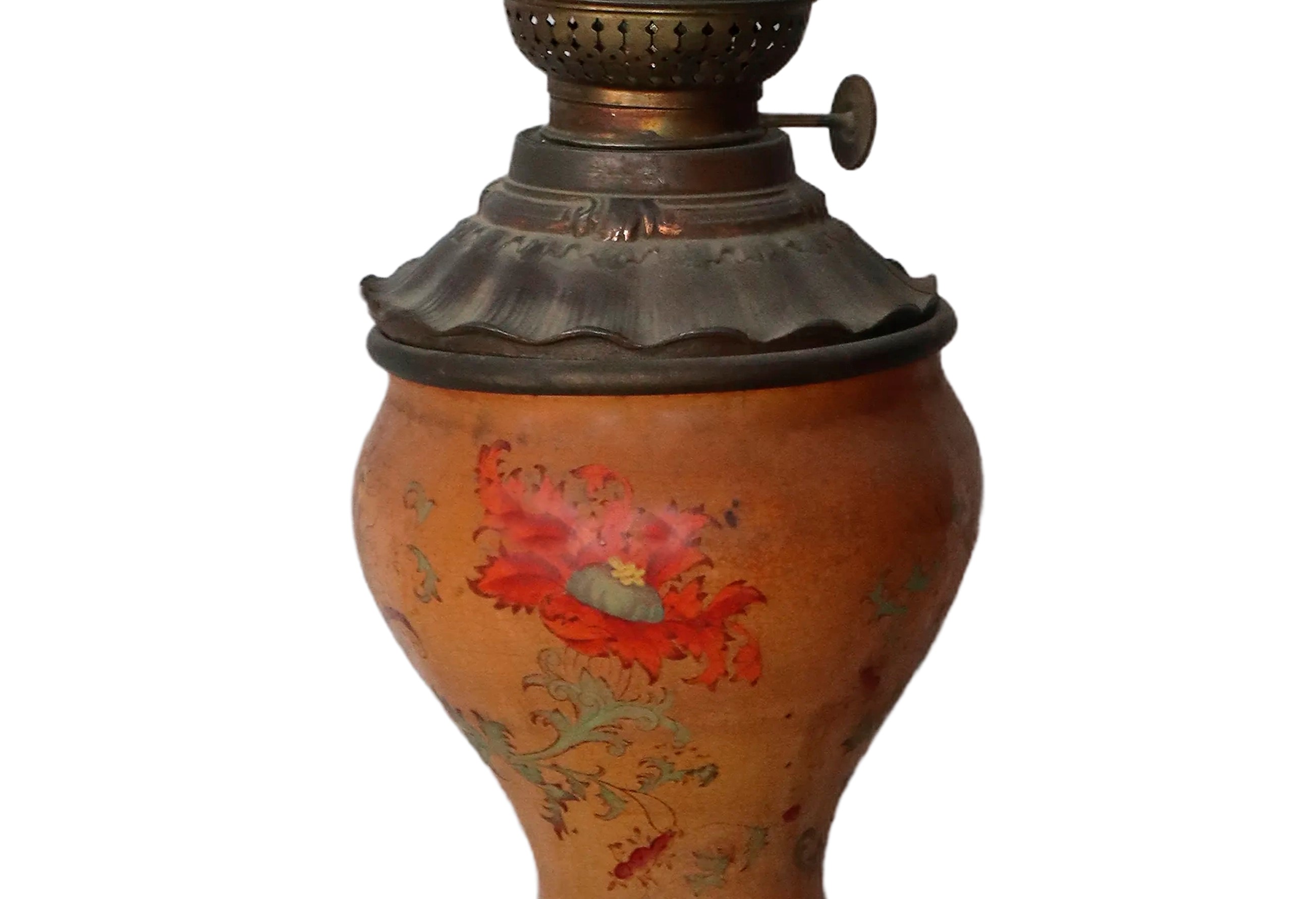 Coppia di lumi a petrolio con disegni floreali