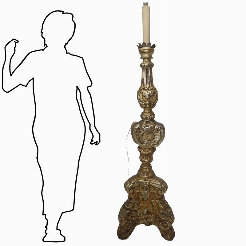 Candeliere in Legno Dorato
