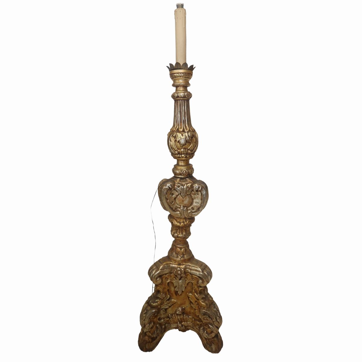 Candeliere in Legno Dorato