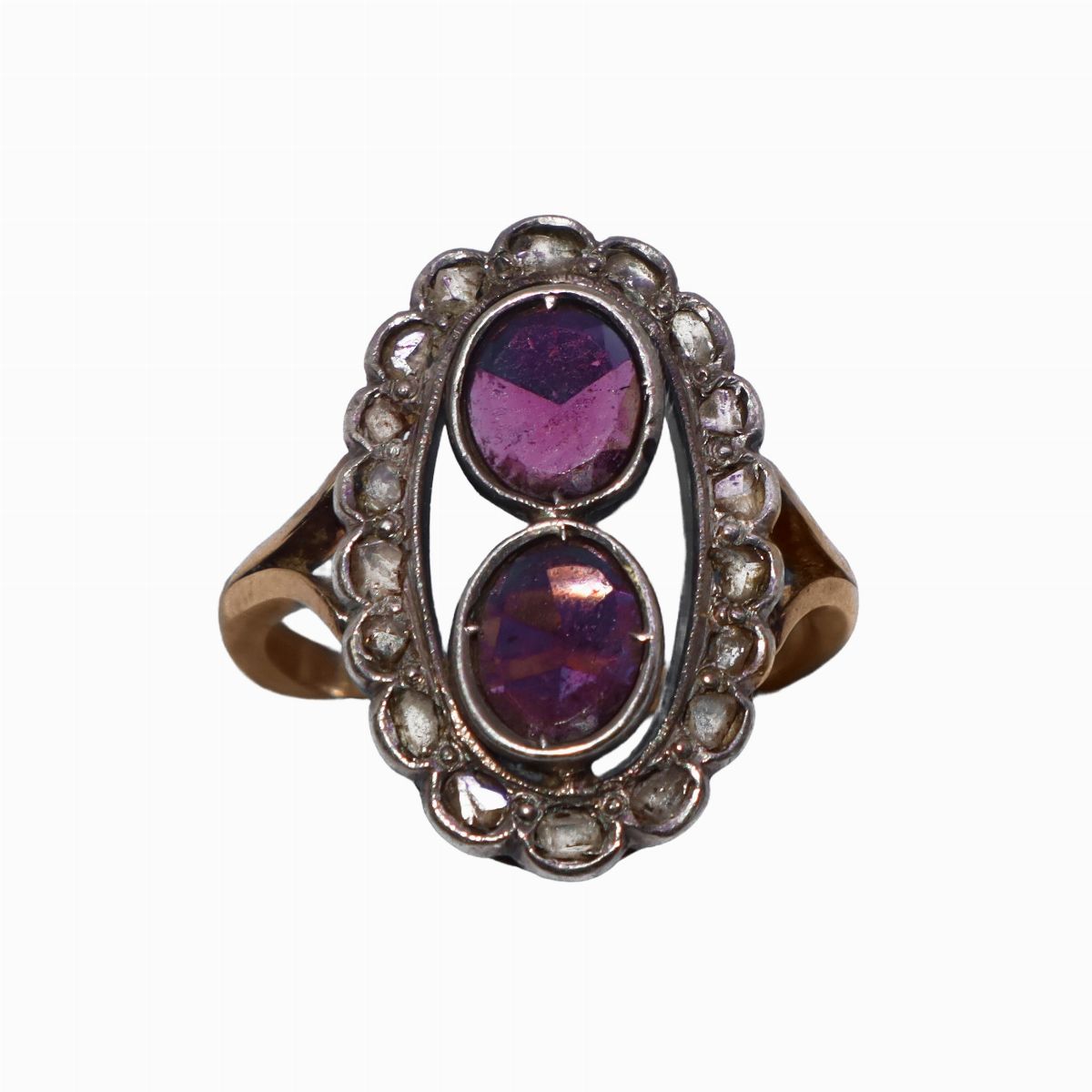 Anello in Oro 18 Kt , Argento e 2 Tormaline Ovali Girato da Diamanti